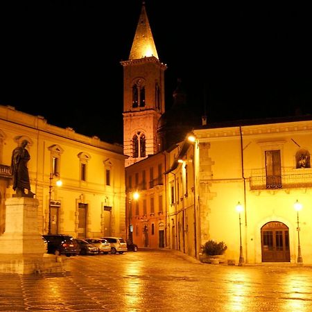 Manhattan Village Hotel Sulmona Exteriör bild